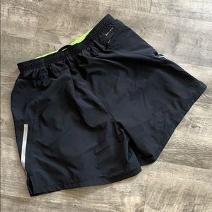Men’s running shorts